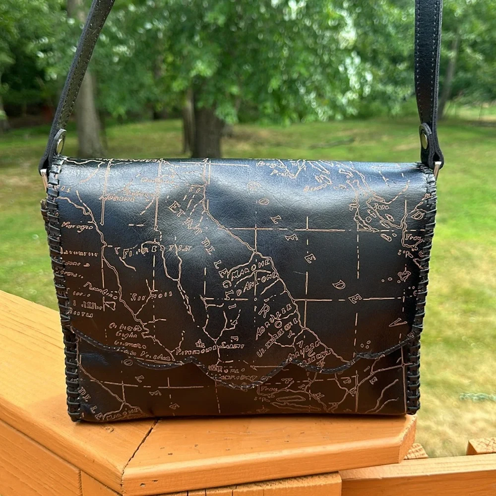 Patricia Nash Black Leather Sarola Map Print
Crossbody Purse NWT - Picture 4 of 16